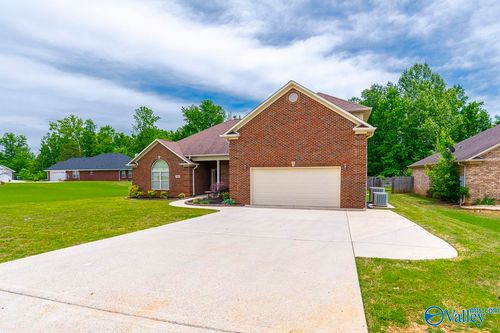 15818 Trey Hughes Dr, Harvest, AL, 35749-7845 | Card Image