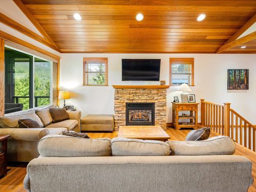 2314 Cayley Close, Whistler, BC, V8E0A8 | Card Image
