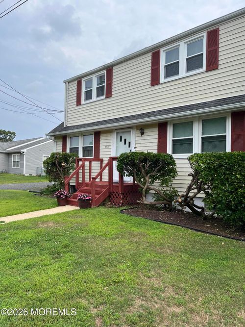 903 Catherine St, Point Pleasant Boro, NJ, 08742-3922 | Card Image