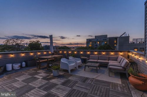 303-646 Newton Pl Nw, WASHINGTON, DC, 20010-1970 | Card Image