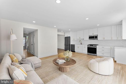 105 Woodgate Ct, STERLING, VA, 20164-1631 | Card Image