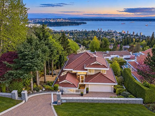 1560 Chippendale Crt, West Vancouver, BC, V7S3G6 | Card Image