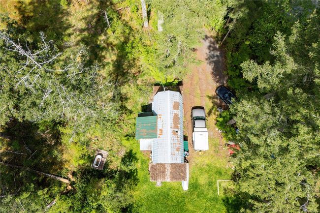 1827 Hyacinthe Bay Rd, same title. Separate driveway and well. | Image 89