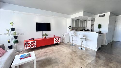 apt-932-1000 West Ave, Miami Beach, FL, 33139-4724 | Card Image
