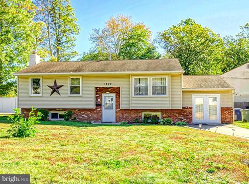 1600 Holly Pkwy, WILLIAMSTOWN, NJ, 08094-2049 | Card Image