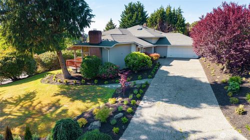 8808 Ne 14th St, Clyde Hill, WA, 98004-3315 | Card Image