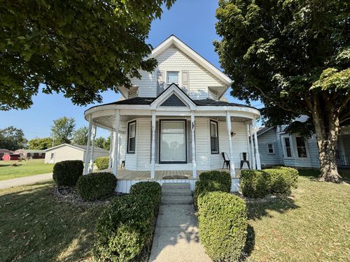 527 S Adams St, Versailles, IN, 47042-9002 | Card Image