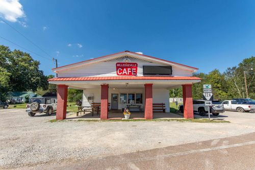7 Main St, Milledgeville, TN, 38359-4001 | Card Image