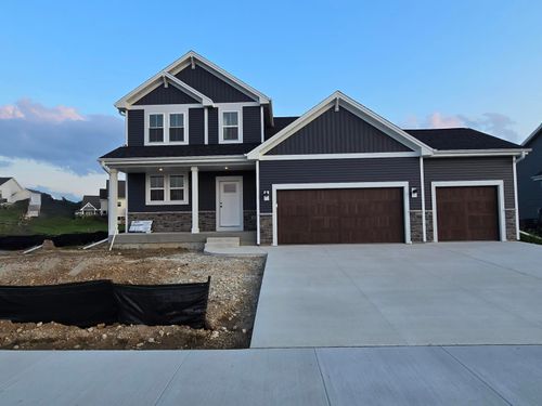 1517 Patton Dr, Hartford, WI, 53027-9204 | Card Image
