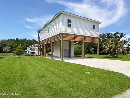 56 Good St, Bay Saint Louis, MS, 39520-8970 | Card Image