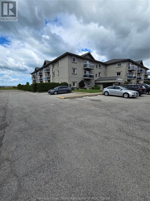 319-44 Robson Rd, Leamington, ON, N8H5E4 | Card Image