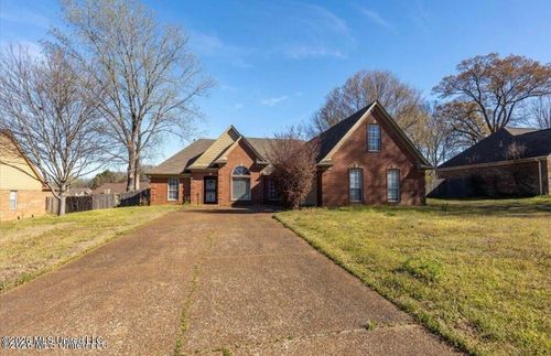 2334 Heather Rdg, Southaven, MS, 38672-9274 | Card Image