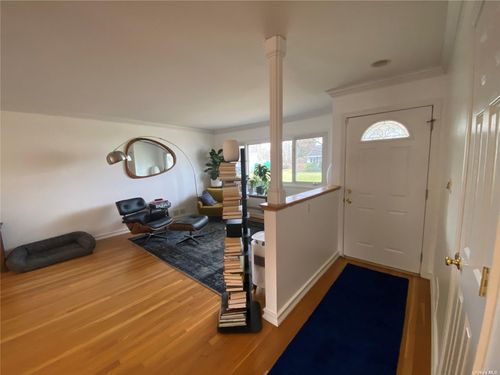 23 Duncan Ln, Halesite, NY, 11743-2209 | Card Image