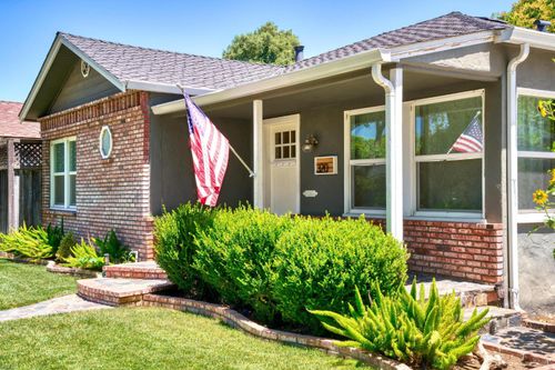 320 N Santa Cruz Avenue, Modesto, CA, 95354 | Card Image