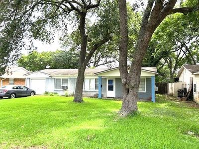 616 Benson Street, House other with 3 bedrooms, 1 bathrooms and null parking in La Marque TX | Image 2