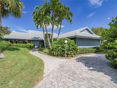 1330 Shorewinds Lane, House other with 2 bedrooms, 2 bathrooms and null parking in Vero Beach FL | Image 1