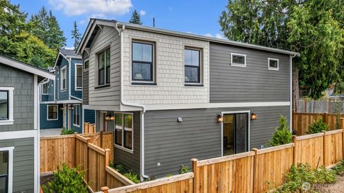 1919 3rd St, Kirkland, WA, 98033-4916 | Card Image