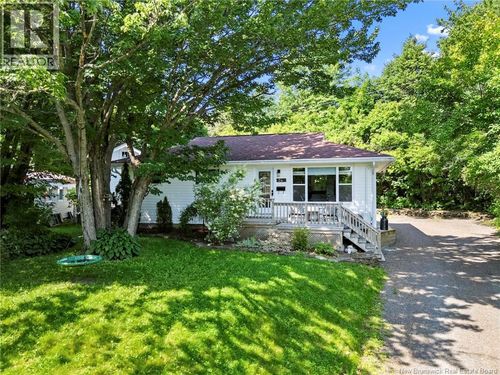 26 Chelsea Crt, Fredericton, NB, E3B4N1 | Card Image