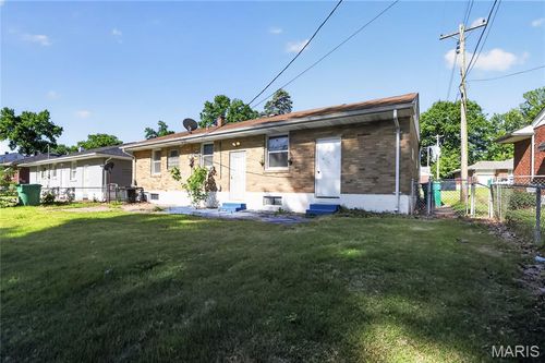 9248 Filibert Dr, Saint Louis, MO, 63137-1703 | Card Image