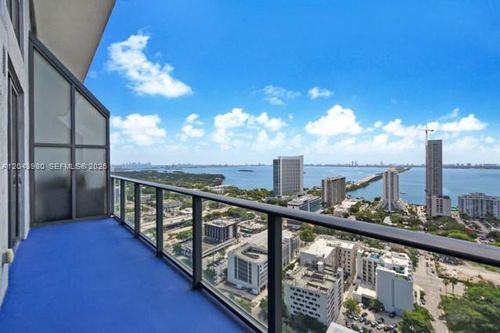 ph3206-121 Ne 34th St, Miami, FL, 33137-3852 | Card Image