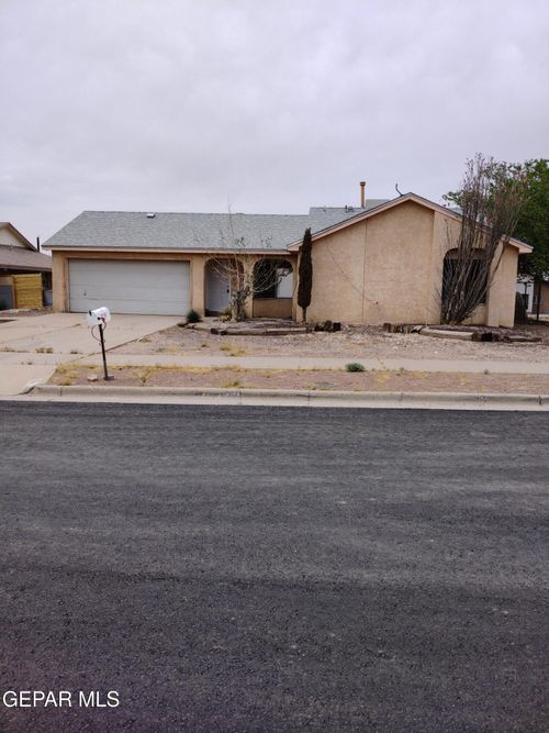 1129 Southwestern Dr, El Paso, TX, 79912-1113 | Card Image