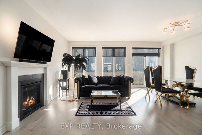 178 Angelonia Cres, House attached with 3 bedrooms, 3 bathrooms and 2 parking in Gloucester ON | Image 4