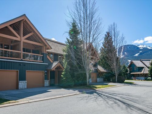4808 Casabella Crescent, Townhouse with 3 bedrooms, 3 bathrooms and 2 parking in Whistler BC | Card Image
