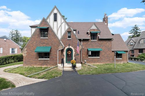 1725 Lincoln Dr, Flint, MI, 48503-4715 | Card Image
