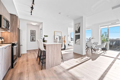 411-286 Main St, Toronto, ON, M4C0B3 | Card Image