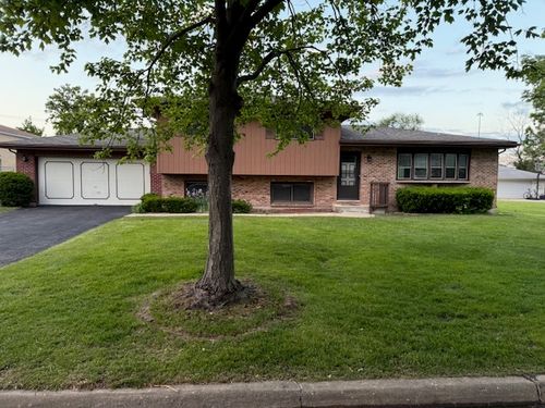 253 Kimbell Ave, Elmhurst, IL, 60126-1801 | Card Image