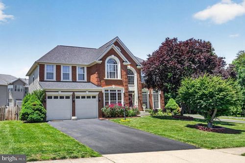 9222 Campfire Ct, BRISTOW, VA, 20136-5103 | Card Image