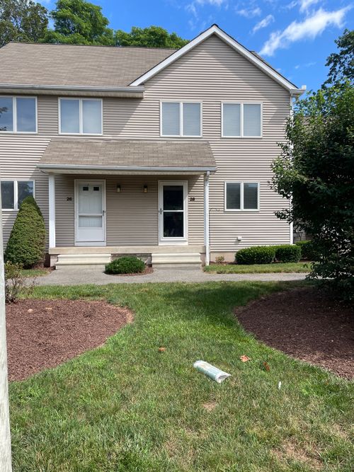 28-28 Sunrise Cir, Newington, CT, 06111-3362 | Card Image