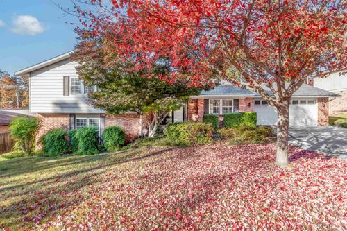 2409 Fairway Ave, North Little Rock, AR, 72116-8526 | Card Image