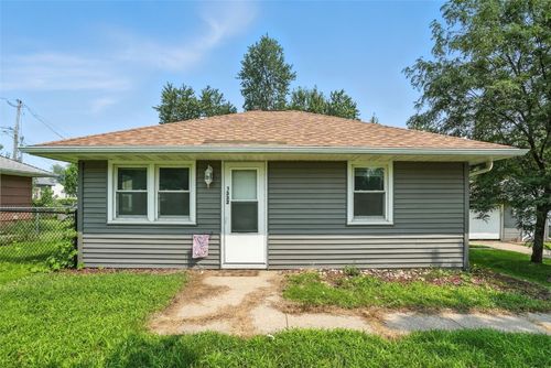 1332 Wilson Ave Sw, Cedar Rapids, IA, 52404-3338 | Card Image