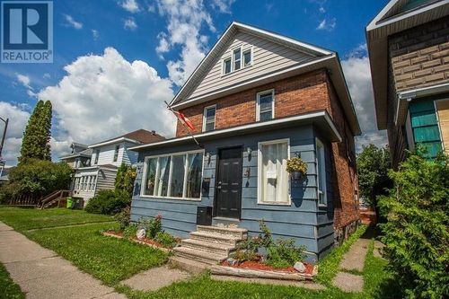 60 Cathcart St, Sault Ste. Marie, ON, P6A1E1 | Card Image