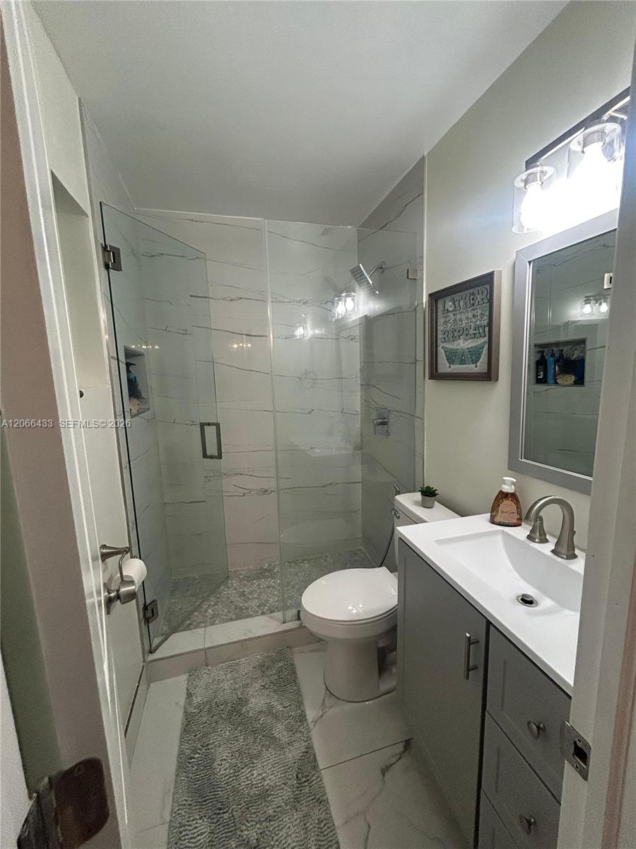 Residential Lease in Hollywood 2