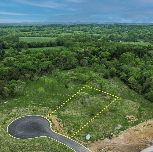 9439 Thatchbay Ct, College Grove, TN, 37046-1535 | Card Image