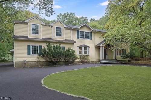 240 Ottowa Ln, Franklin Lakes, NJ, 07417-2123 | Card Image