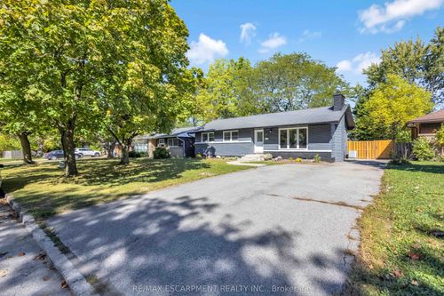 7 Swan Dr, Saint Catharines, ON, L2T2C2 | Card Image