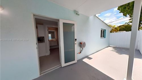 side-130 W 57th St, Hialeah, FL, 33012-2753 | Card Image