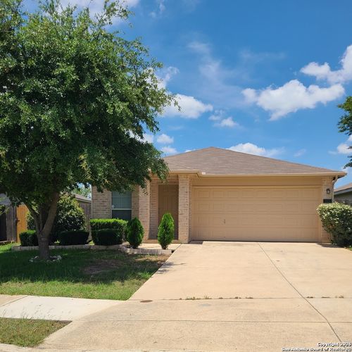 3333 Kinglet Ct, New Braunfels, TX, 78130-2689 | Card Image