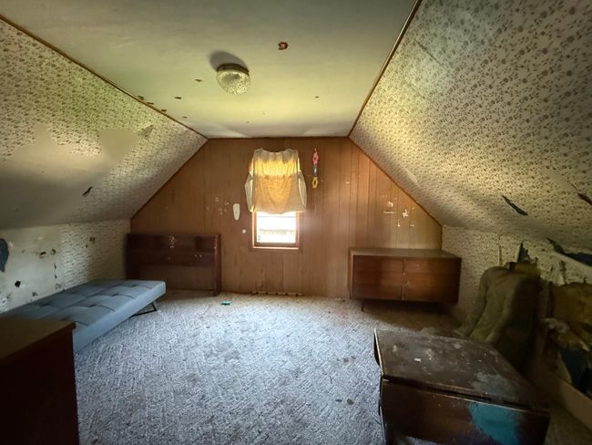 Upper level bedroom | Image 26
