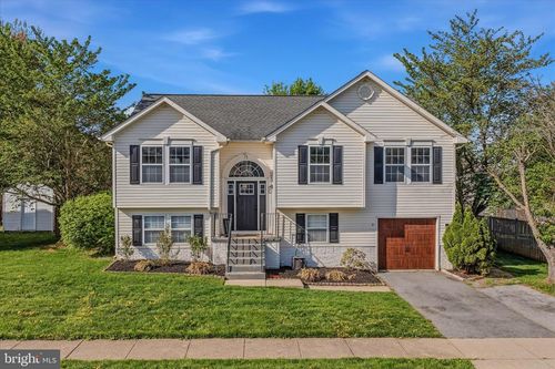131 Northwinds Dr, CHARLES TOWN, WV, 25414-3959 | Card Image
