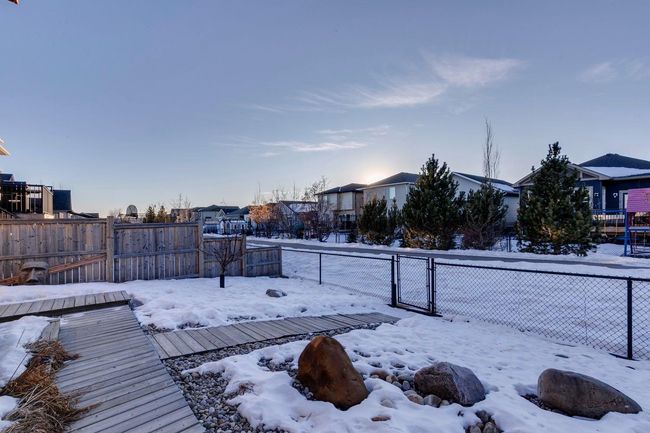8 Drake Landing Street, House other with 3 bedrooms, 3 bathrooms and 4 parking in Okotoks AB | Image 41