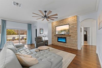 Family Room | Image 3