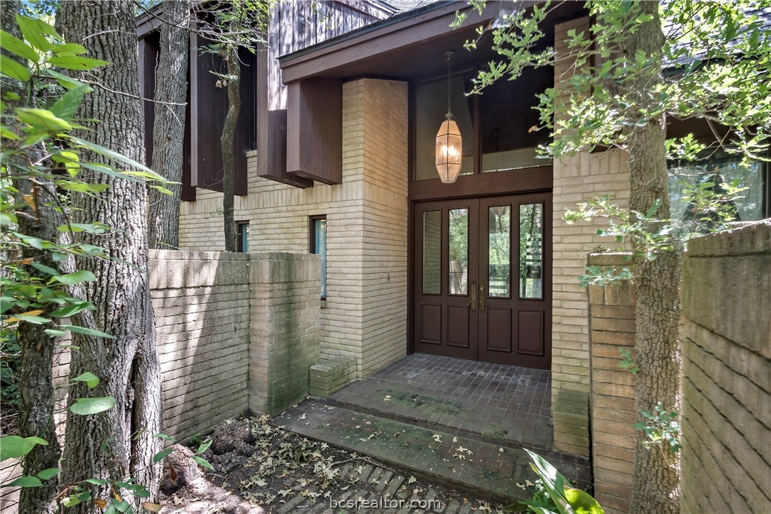 Rose Cir, College Station, TX 77840