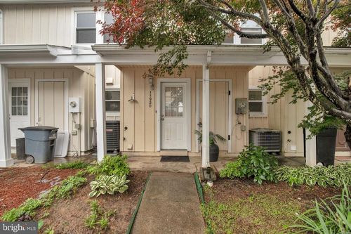 11920 Roan Ln, North Potomac, MD, 20878-3325 | Card Image