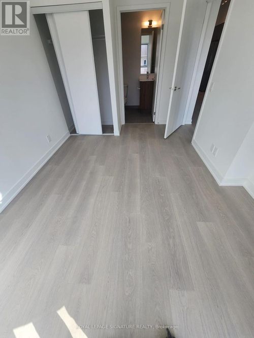 310-743 Warden Avenue, Toronto (Clairlea-Birchmount), ON, M1L4A8 | Card Image