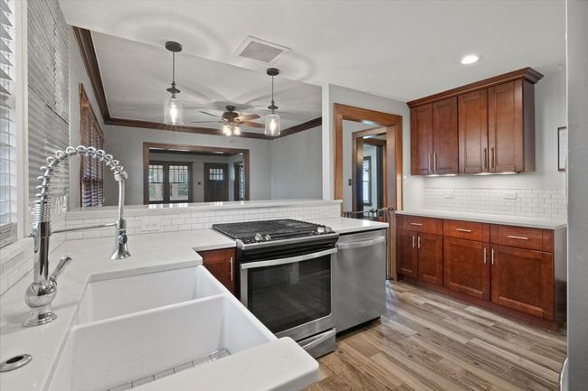 304 W Keith Ave, House other with 4 bedrooms, 2 bathrooms and 2 parking in Waukegan IL | Image 20