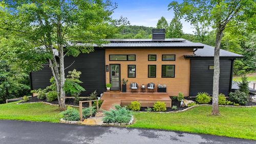 21 That Way, Young Harris, GA, 30582-3305 | Card Image